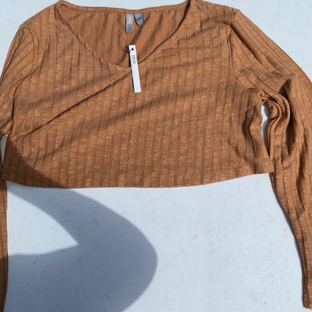 Long sleeve crop top